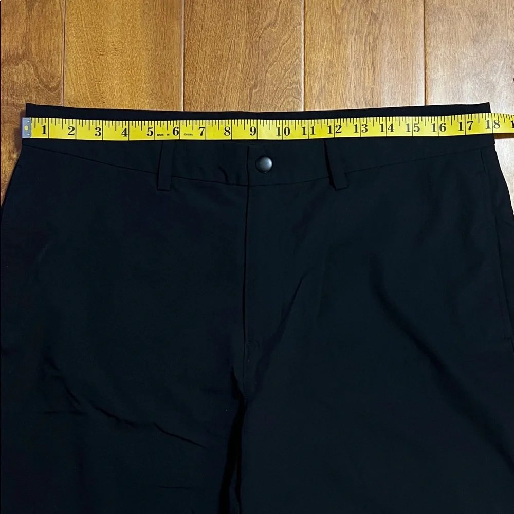 Old Navy Active Quick Dry Black Shorts Mens 36 Stretch Athletic Gym Casual